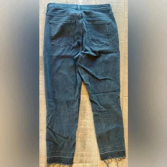 Universal Threads Faded Black High Rise Jeans - Picture 4 of 5